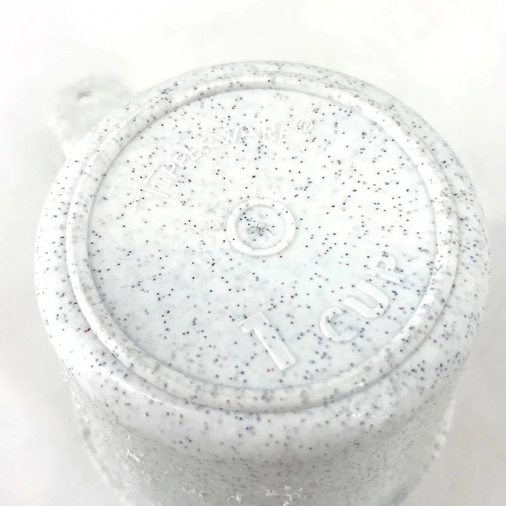 Set of 6‎ Vintage Tupperware Nesting Measuring Cups White/Gray Speckled